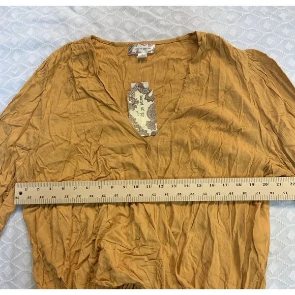 NWOT band of gypsies Yellow Long Sleeve tags removed for laundering Never worn - Picture 6 of 9